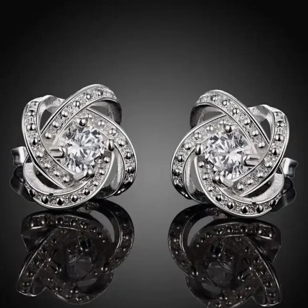 The Ambassador Earring in 925 silver and cz